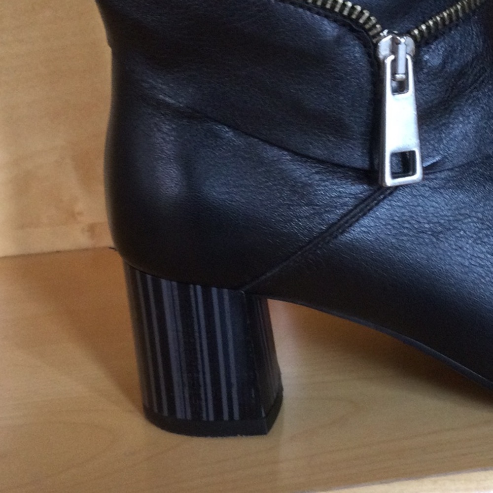 Stunning Beautiful calf leather